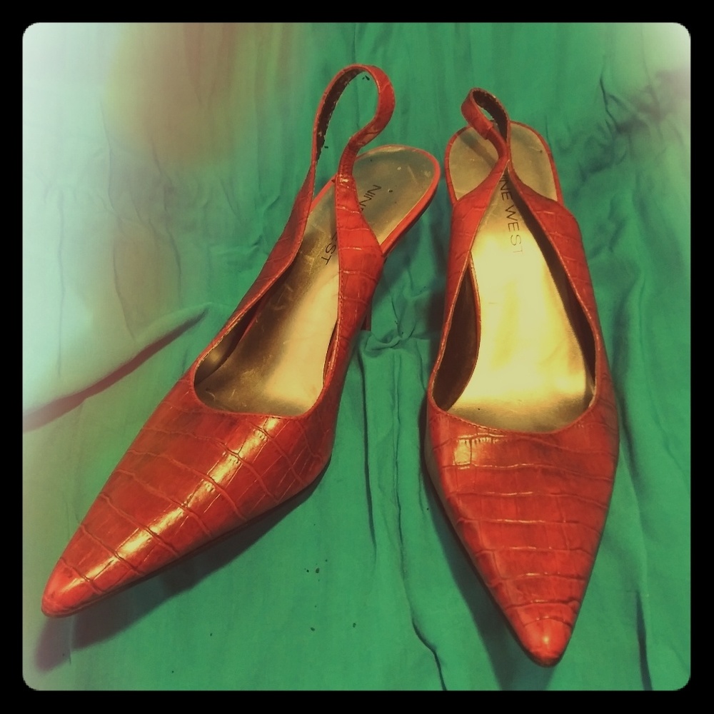 Nine West burgandy leather alagator slingback heel